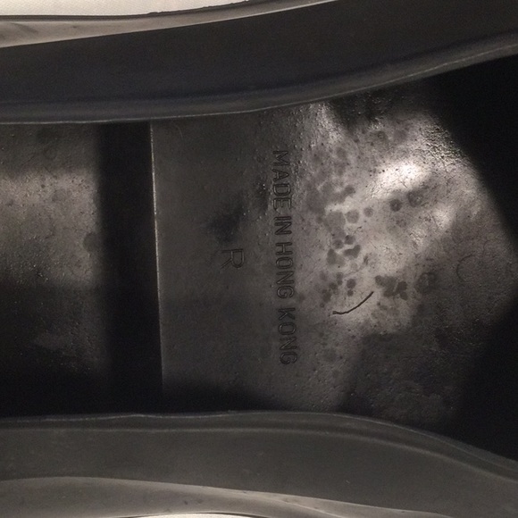 Rubber Slip On Covers for Dress Shoes - Picture 7 of 7